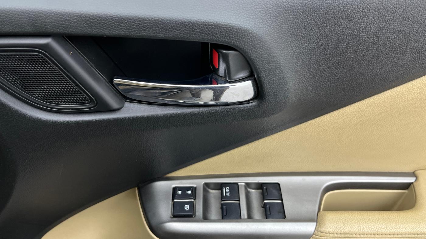 2015 Honda City 1.5L I-VTEC VX, Petrol, Manual, 42,568 km, Driver Side Door Panels Control