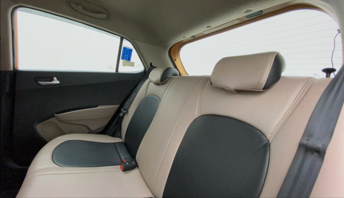 2016 Hyundai Grand i10 ASTA 1.2 KAPPA VTVT, Petrol, Manual, 92,564 km, Right Side Rear Door Cabin