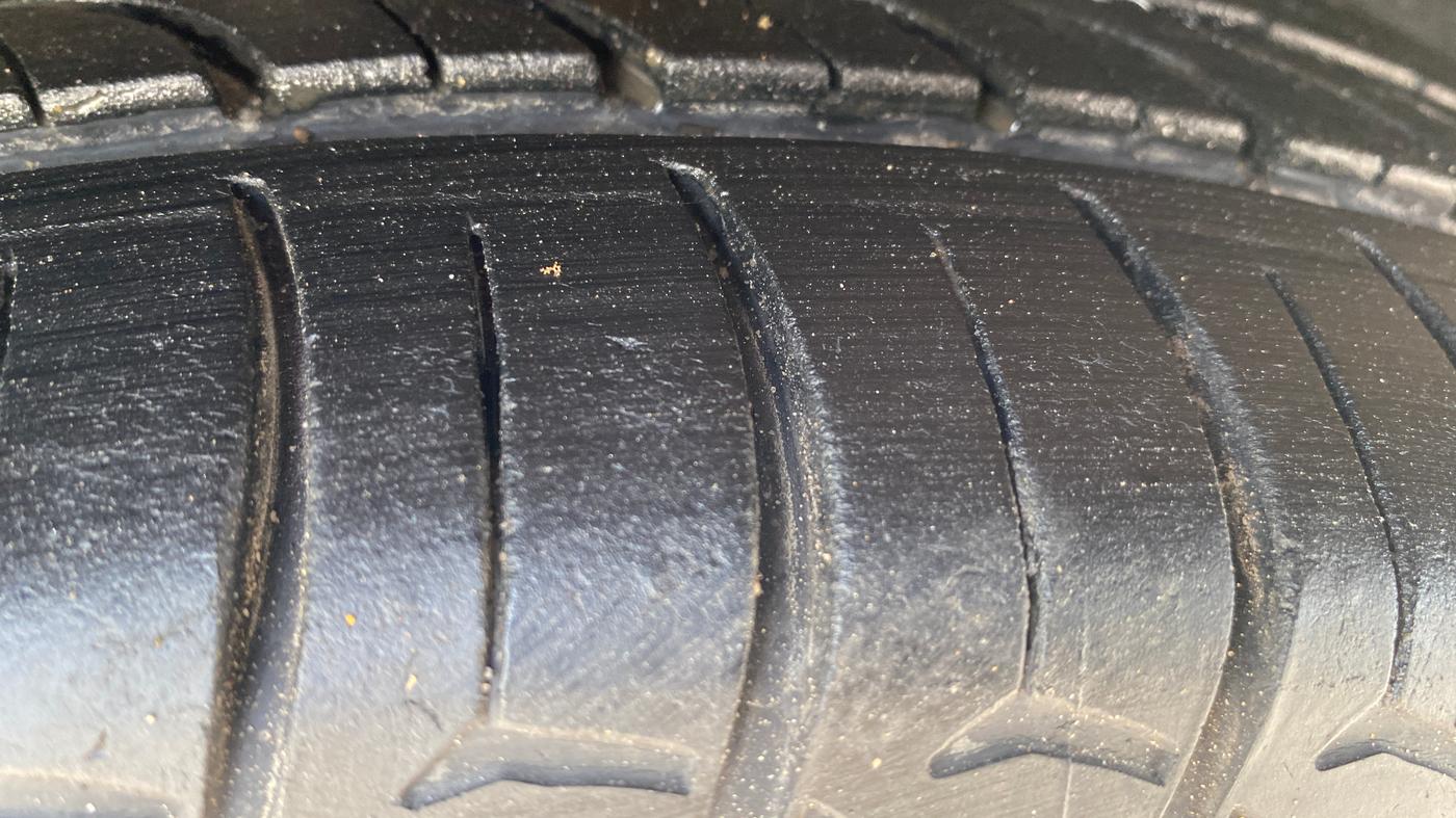 2018 Volkswagen Ameo COMFORTLINE 1.0L, Petrol, Manual, 45,251 km, Right Front Tyre Tread