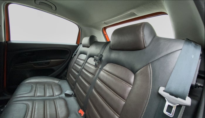 2014 Fiat Avventura DYNAMIC 1.4, Petrol, Manual, 85,159 km, Right Side Rear Door Cabin