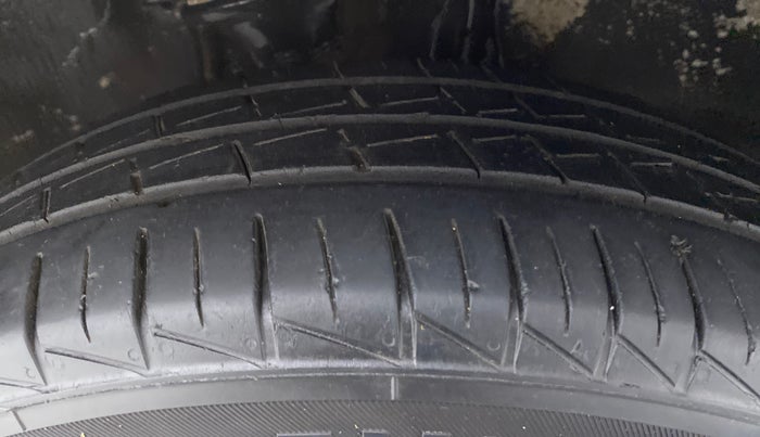 2021 Maruti Alto LXI, Petrol, Manual, 25,096 km, Right Front Tyre Tread