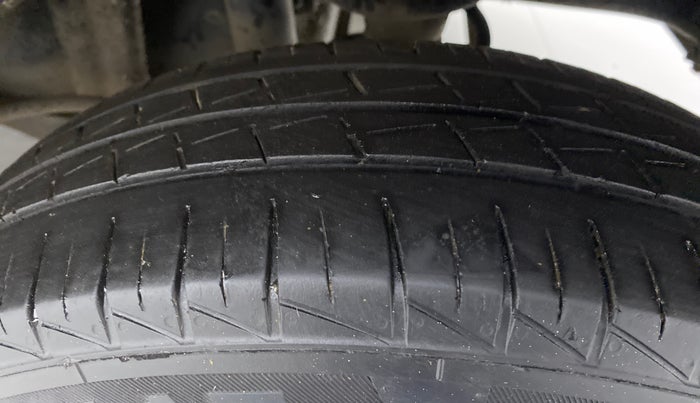 2021 Maruti Alto LXI, Petrol, Manual, 25,096 km, Left Rear Tyre Tread