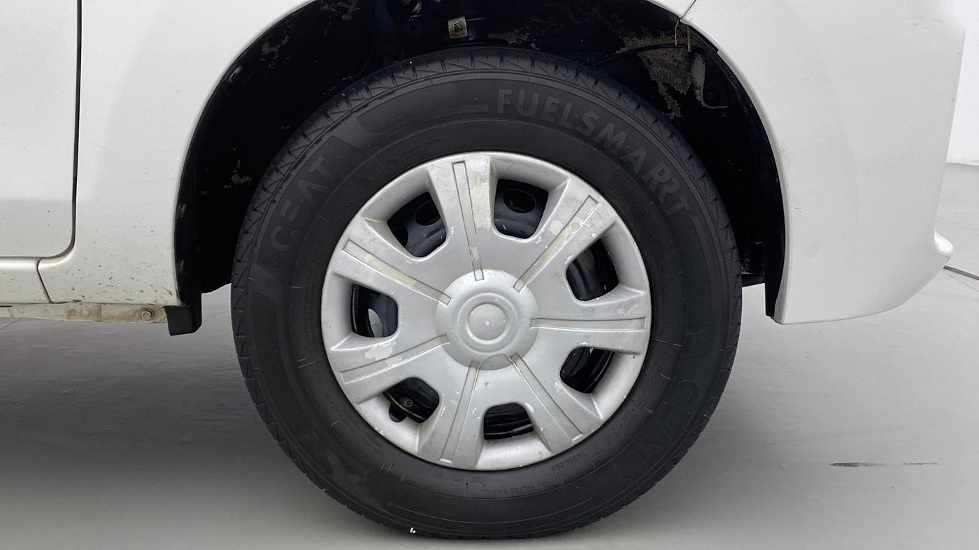 2021 Maruti Alto LXI, Petrol, Manual, 25,096 km, Right Front Wheel