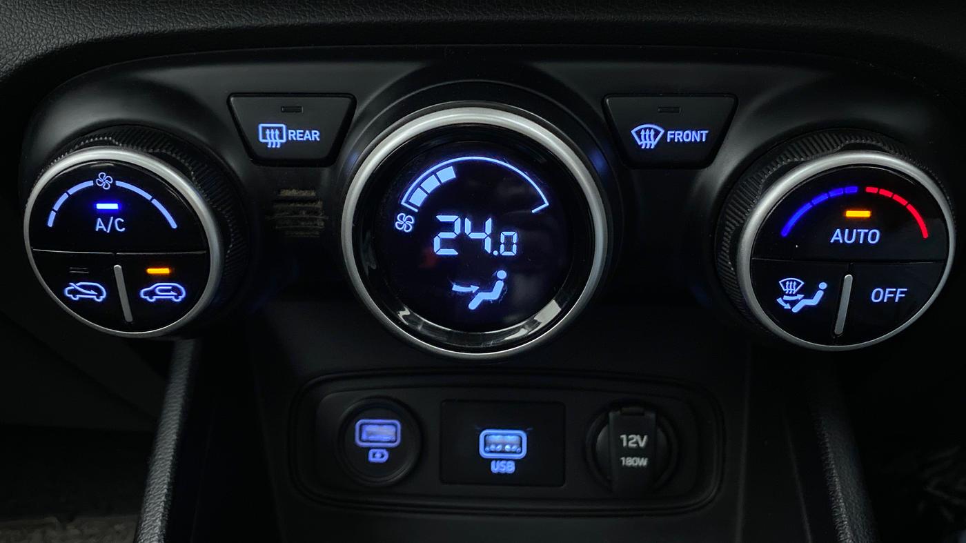 2019 Hyundai VENUE SX 1.0 TURBO, Petrol, Manual, 55,752 km, Automatic Climate Control