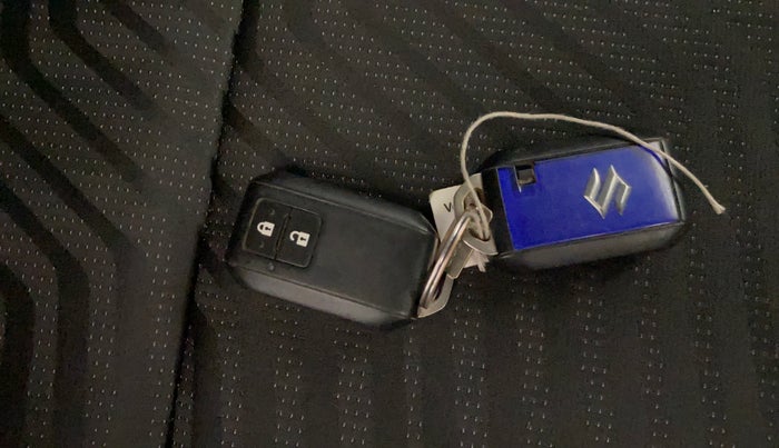 2020 Maruti Swift ZXI PLUS AMT, Petrol, Automatic, 1,48,494 km, Key Close Up