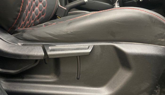 2022 Hyundai VENUE SX 1.0 TURBO IMT, Petrol, Manual, 36,243 km, Driver Side Adjustment Panel