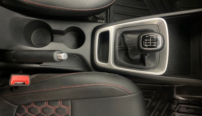 2022 Hyundai VENUE SX 1.0 TURBO IMT, Petrol, Manual, 36,243 km, Gear Lever