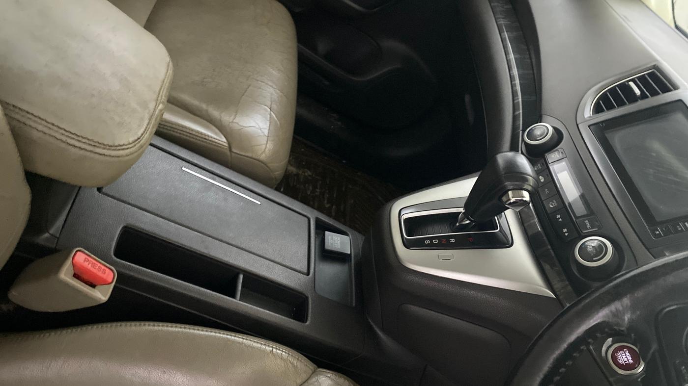 2015 Honda CRV 2.4 AWD AT, Petrol, Automatic, 77,546 km, Gear Lever