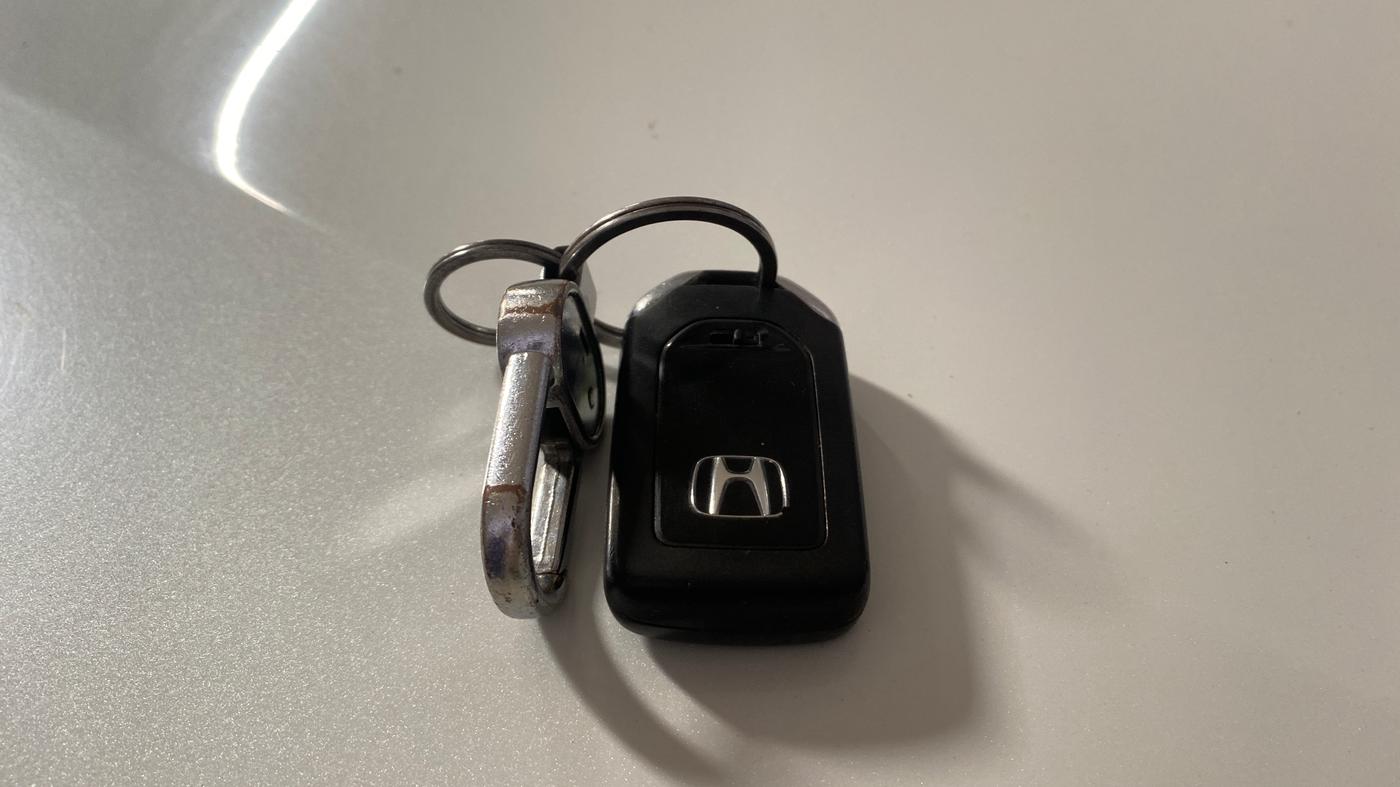 2015 Honda CRV 2.4 AWD AT, Petrol, Automatic, 77,546 km, Key Close Up