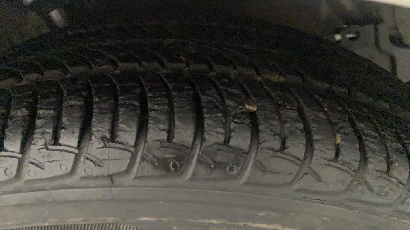 2014 Maruti Celerio VXI AMT, Petrol, Automatic, 25,488 km, Left Front Tyre Tread