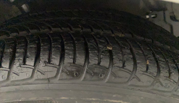 2014 Maruti Celerio VXI AMT, Petrol, Automatic, 25,488 km, Left Front Tyre Tread