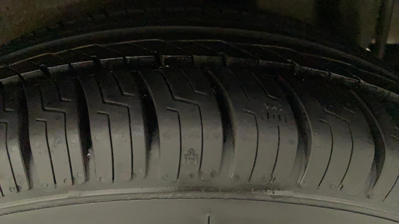 2014 Maruti Celerio VXI AMT, Petrol, Automatic, 25,488 km, Left Rear Tyre Tread
