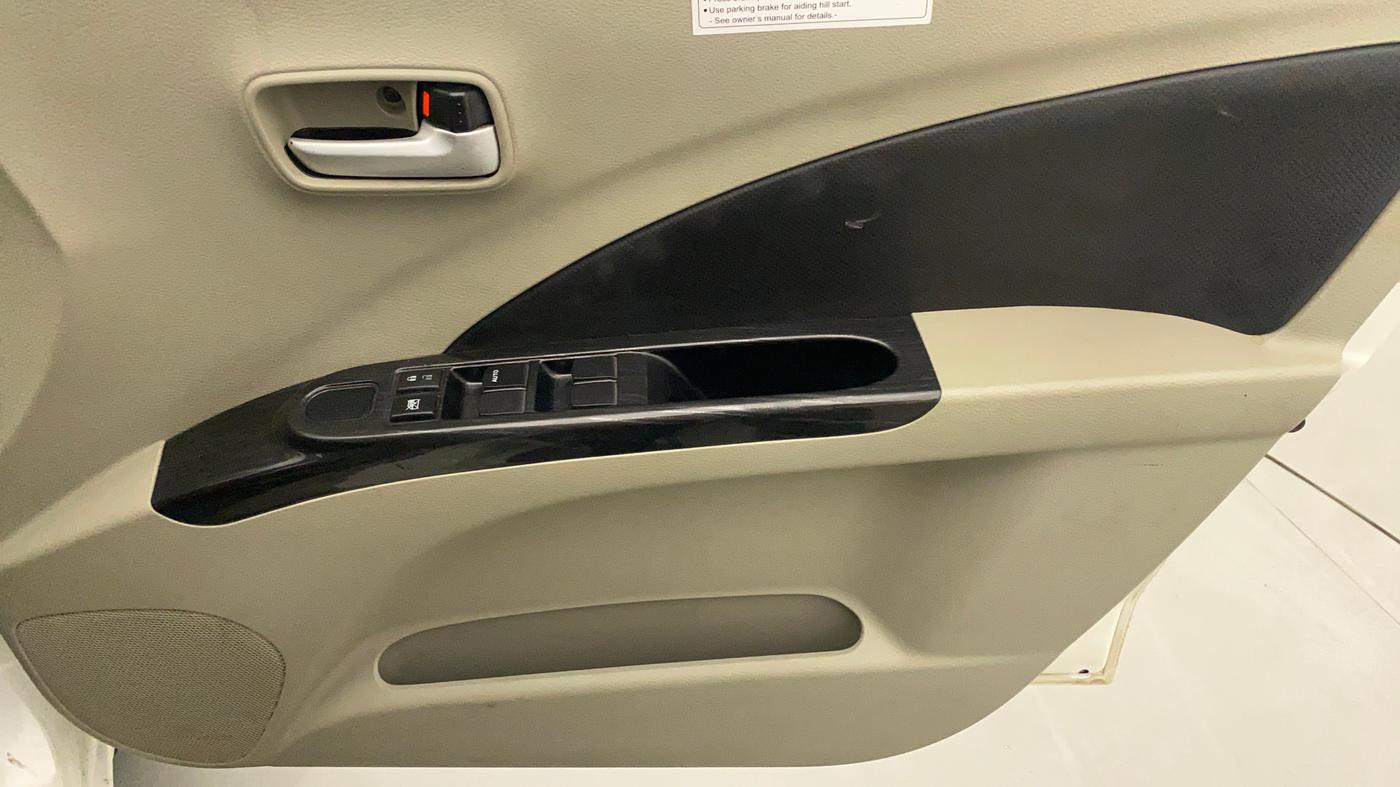 2014 Maruti Celerio VXI AMT, Petrol, Automatic, 25,488 km, Driver Side Door Panels Control