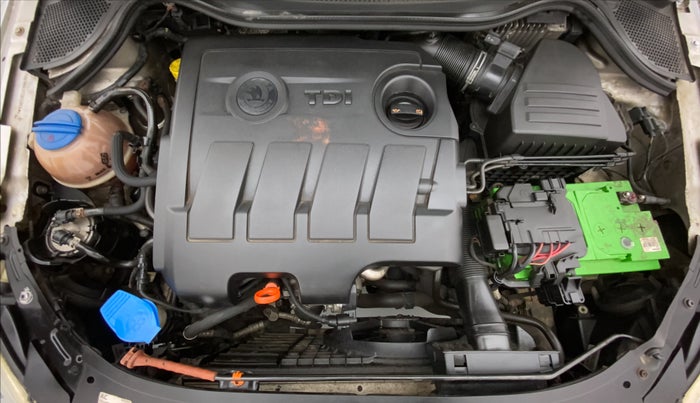 2012 Skoda Rapid 1.6 TDI MT AMBITION, Diesel, Manual, 51,366 km, Open Bonet