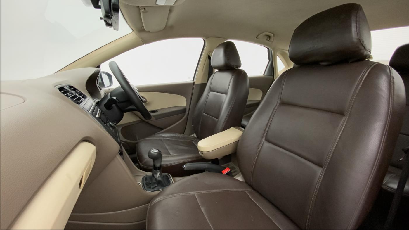 2012 Skoda Rapid 1.6 TDI MT AMBITION, Diesel, Manual, 51,366 km, Right Side Front Door Cabin