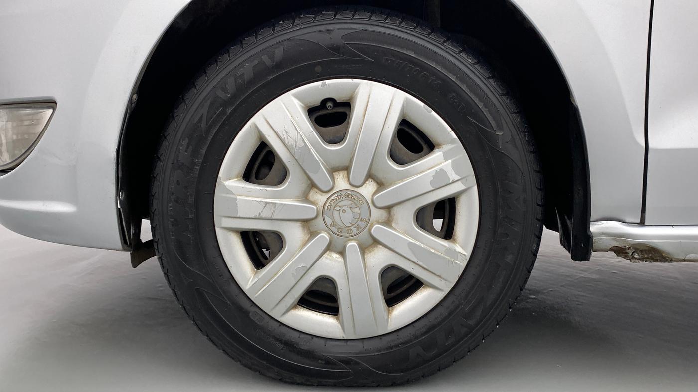 2012 Skoda Rapid 1.6 TDI MT AMBITION, Diesel, Manual, 51,366 km, Left Front Wheel