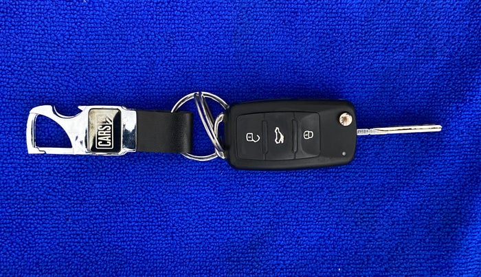 2012 Skoda Rapid 1.6 TDI MT AMBITION, Diesel, Manual, 51,366 km, Key Close Up