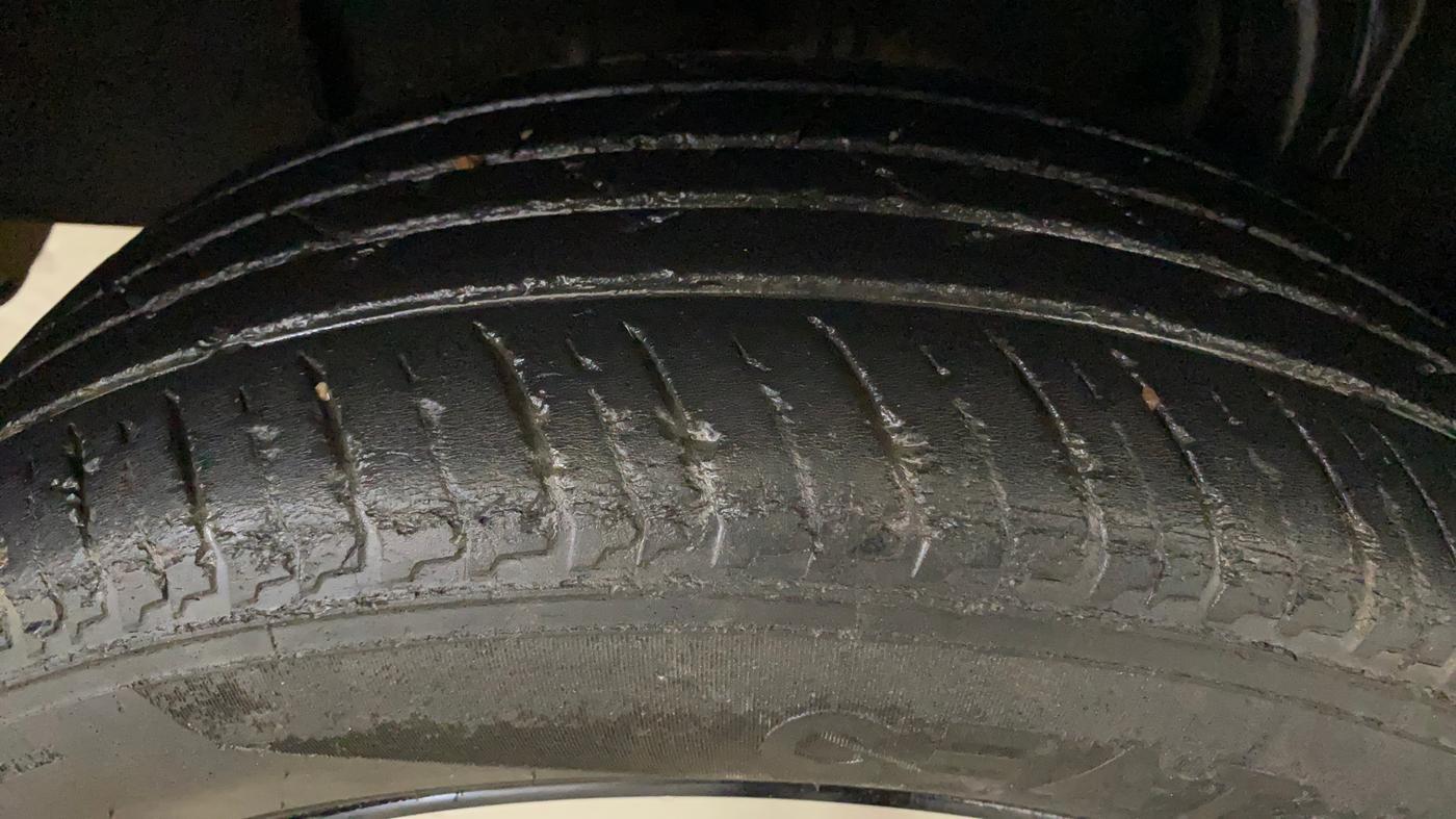 2021 Nissan MAGNITE XV TURBO CVT, Petrol, Automatic, 76,520 km, Right Rear Tyre Tread