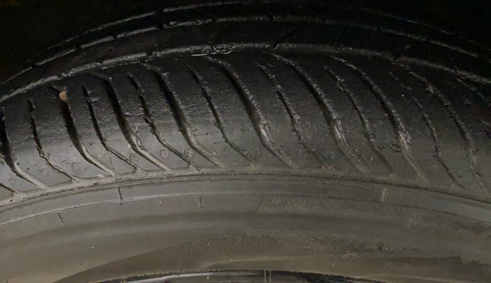 2021 Nissan MAGNITE XV TURBO CVT, Petrol, Automatic, 76,368 km, Right Front Tyre Tread