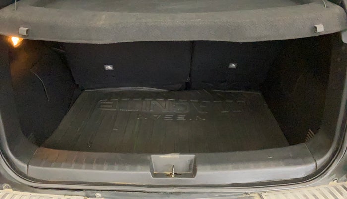 2021 Nissan MAGNITE XV TURBO CVT, Petrol, Automatic, 76,368 km, Boot Inside