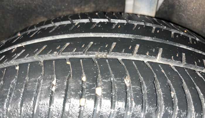 2015 Ford Ecosport TREND 1.5L DIESEL, Diesel, Manual, 1,07,655 km, Left Rear Tyre Tread