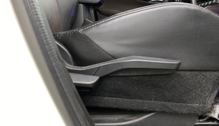 2023 Maruti Grand Vitara ALPHA SMART HYBRID AT, Petrol, Automatic, 14,791 km, Driver Side Adjustment Panel