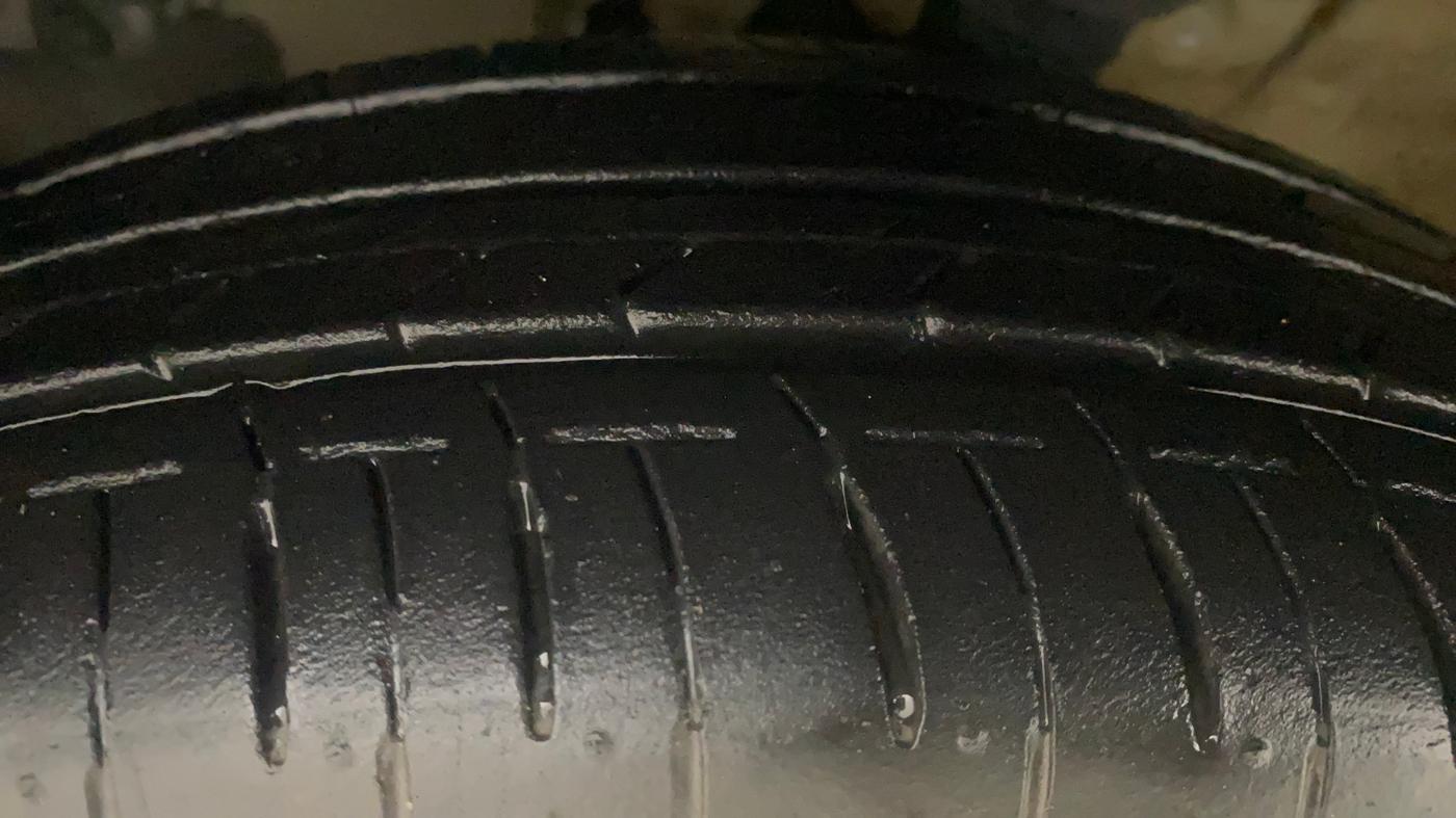 2023 Maruti IGNIS ALPHA 1.2 AMT, Petrol, Automatic, 15,209 km, Left Front Tyre Tread