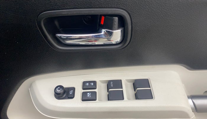 2023 Maruti IGNIS ALPHA 1.2 AMT, Petrol, Automatic, 15,209 km, Driver Side Door Panels Control