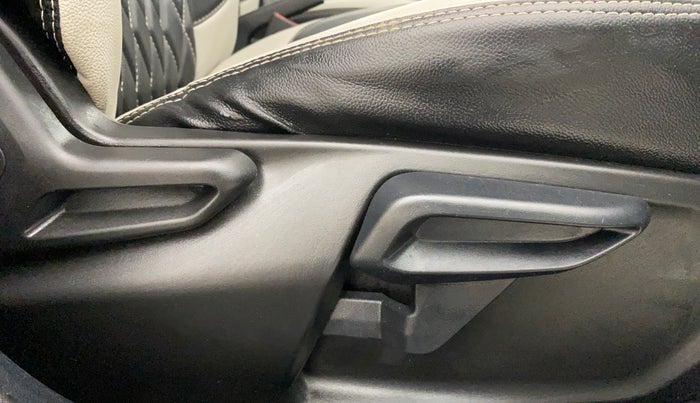 2021 Tata Tiago XZ PLUS PETROL, Petrol, Manual, 27,569 km, Driver Side Adjustment Panel
