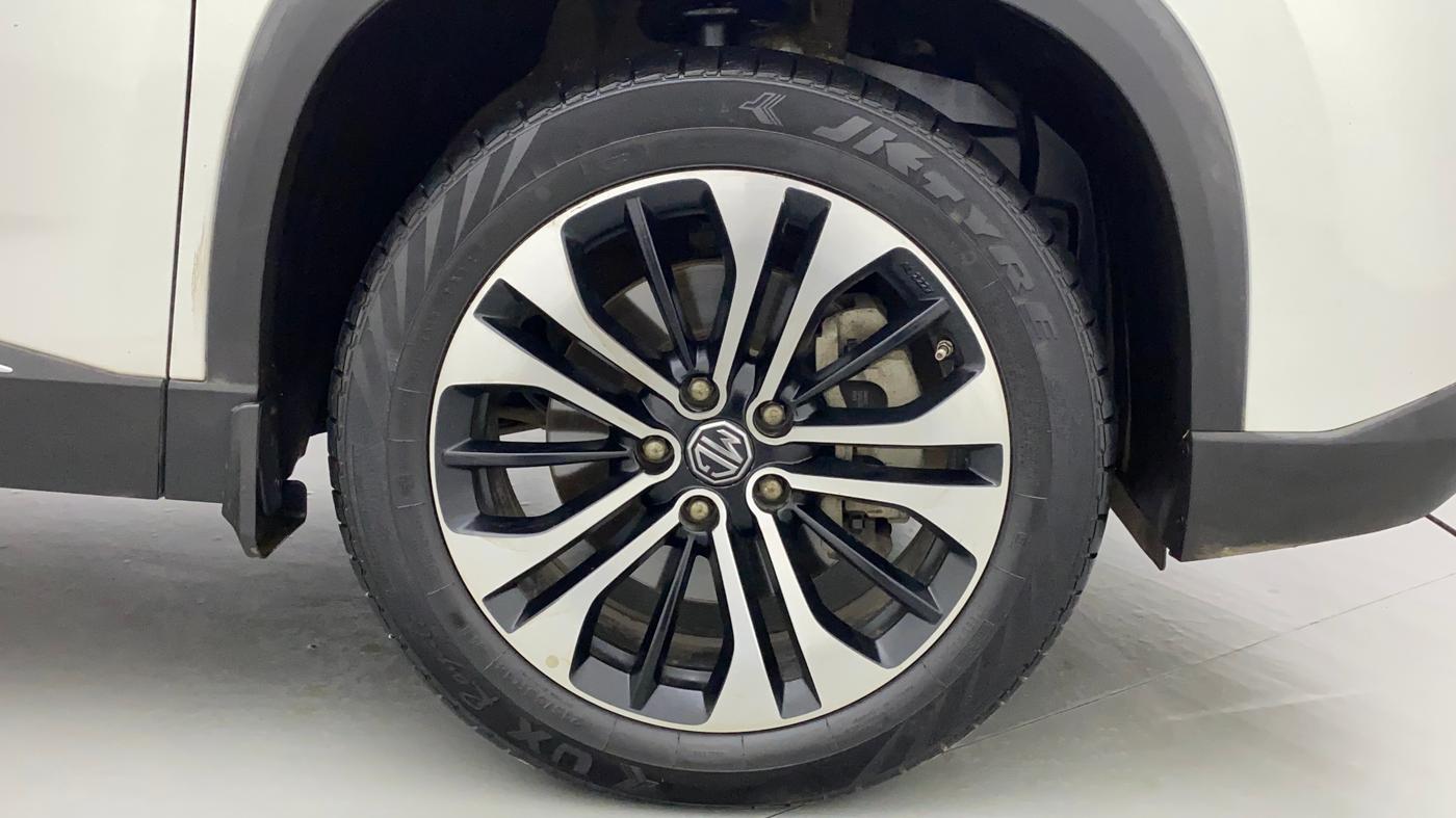 2022 MG HECTOR SHARP HYBRID 1.5 PETROL, Petrol, Manual, 79,007 km, Right Front Wheel