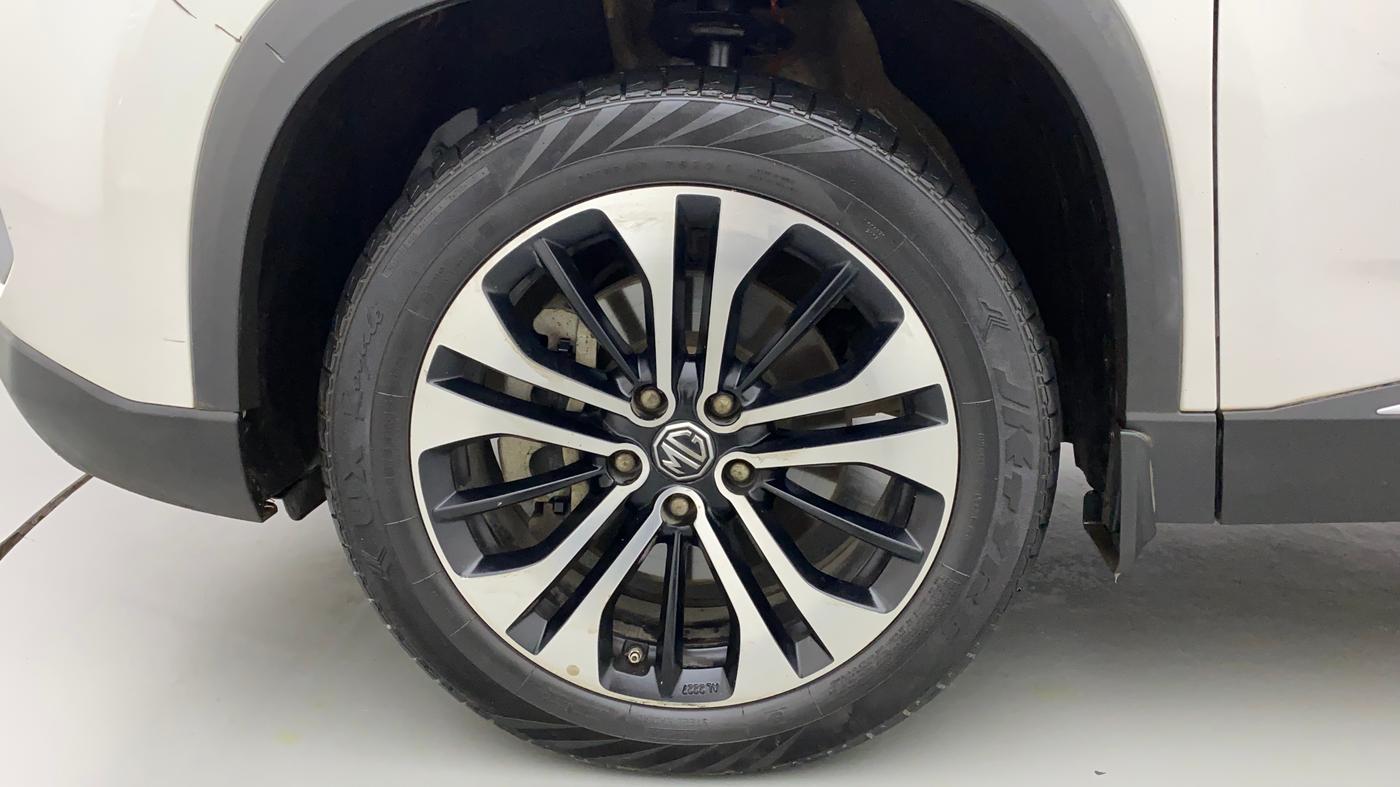 2022 MG HECTOR SHARP HYBRID 1.5 PETROL, Petrol, Manual, 79,007 km, Left Front Wheel
