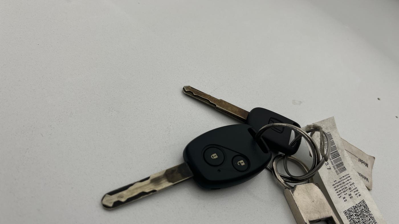 2015 Honda Mobilio 1.5L I-VTEC S, Petrol, Manual, 67,099 km, Key Close Up