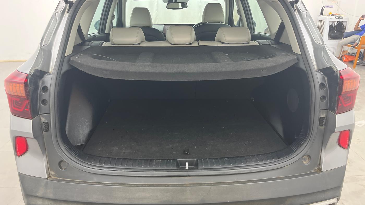 2020 KIA SELTOS GTX PLUS DCT 1.4 PETROL, Petrol, Automatic, 1,04,512 km, Boot Inside