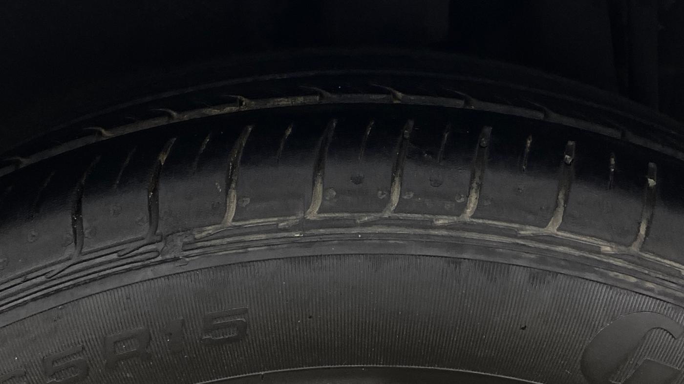 2016 Tata Zest XMS PETROL, Petrol, Manual, 89,877 km, Left Rear Tyre Tread