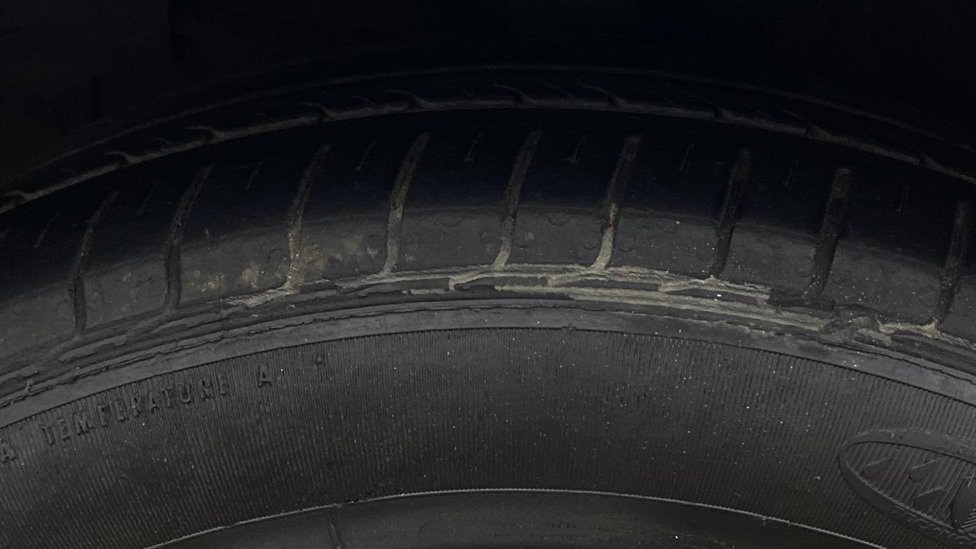 2016 Tata Zest XMS PETROL, Petrol, Manual, 89,877 km, Left Front Tyre Tread