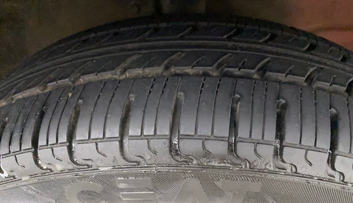 2012 Maruti Wagon R 1.0 VXI, Petrol, Manual, 38,816 km, Right Front Tyre Tread