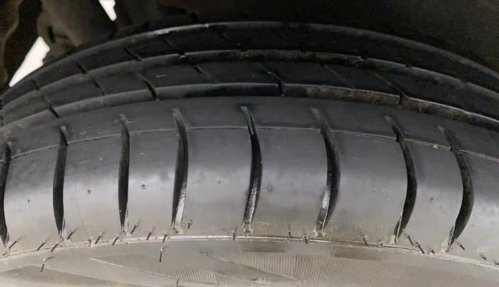2012 Maruti Wagon R 1.0 VXI, Petrol, Manual, 38,816 km, Right Rear Tyre Tread