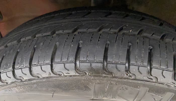 2012 Maruti Wagon R 1.0 VXI, Petrol, Manual, 38,816 km, Left Front Tyre Tread