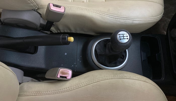 2013 Maruti SX4 ZXI, Petrol, Manual, 1,00,645 km, Gear Lever