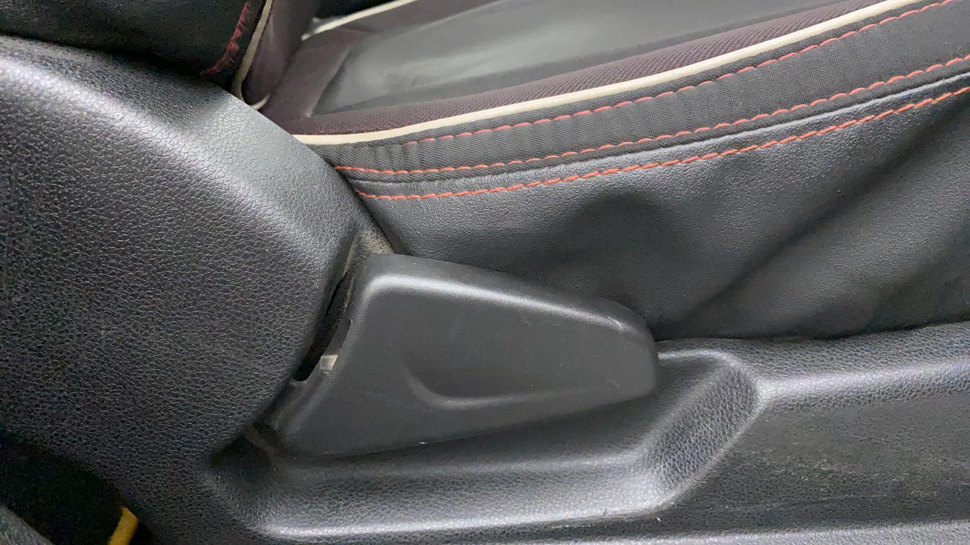 2019 Renault Kwid RXT 1.0 (O), Petrol, Manual, 50,524 km, Driver Side Adjustment Panel