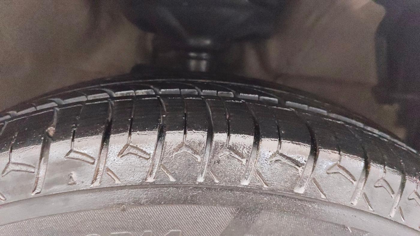 2016 Maruti Celerio ZDI (O), Diesel, Manual, 82,067 km, Right Front Tyre Tread