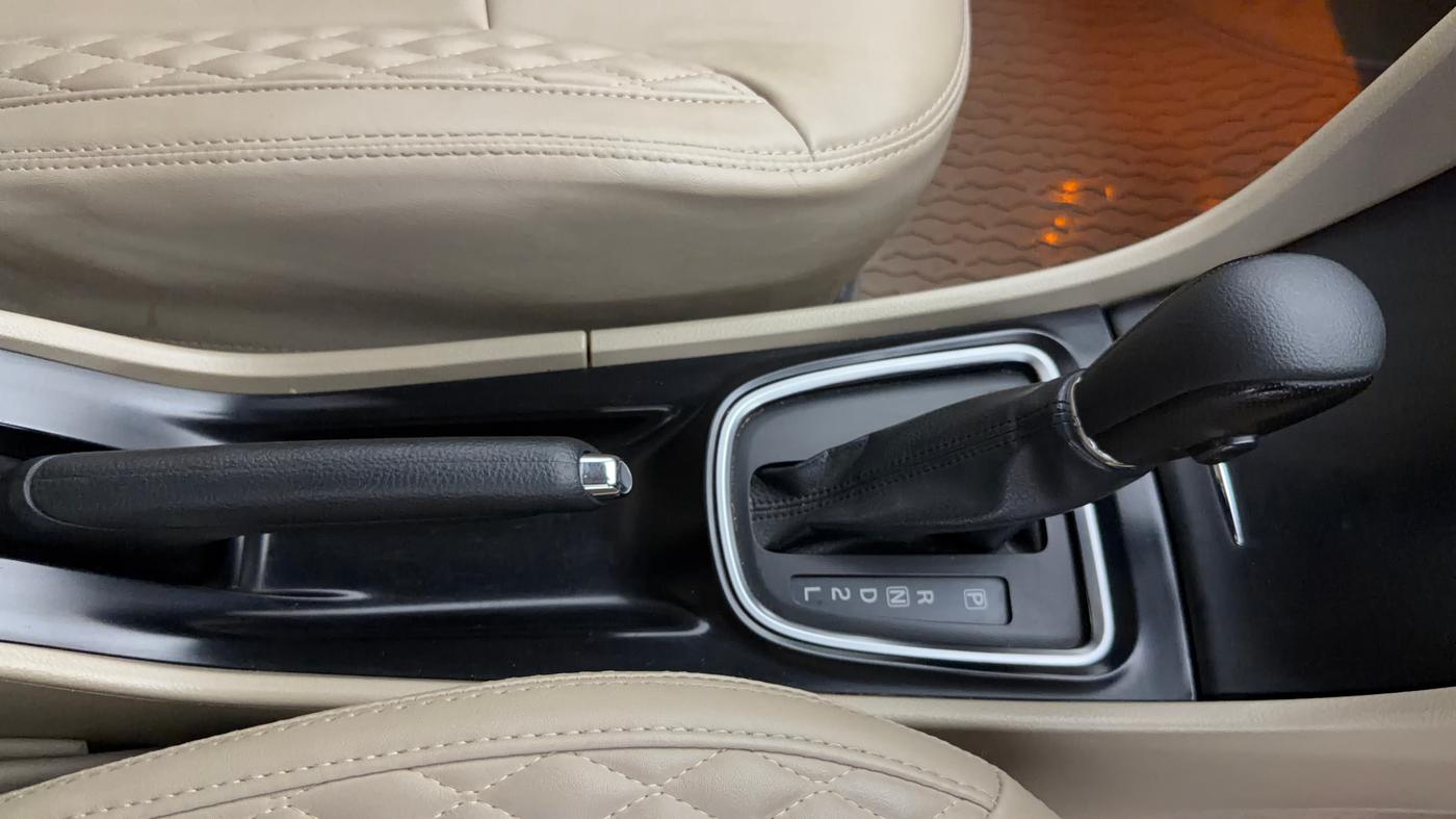 2024 Maruti Ciaz ZETA AT 1.5  SHVS PETROL, Petrol, Automatic, 33,558 km, Gear Lever