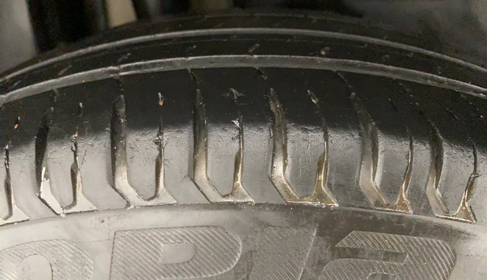 2018 Maruti Dzire LXI, Petrol, Manual, 65,424 km, Right Rear Tyre Tread