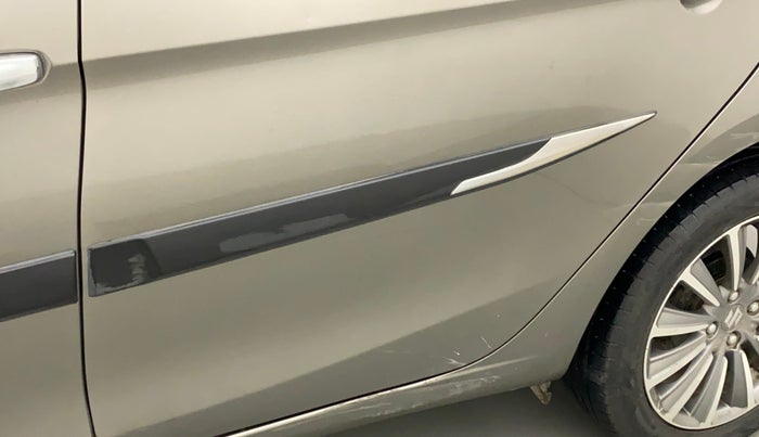 2018 Maruti Ciaz ALPHA  AT 1.5 SHVS PETROL, Petrol, Automatic, 80,362 km, Rear left door - Slightly dented