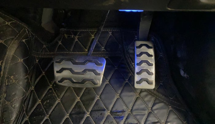 2021 Hyundai NEW I20 ASTA (O) 1.0 TURBO GDI DCT, Petrol, Automatic, 45,112 km, Pedals