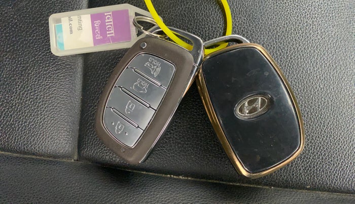 2021 Hyundai NEW I20 ASTA (O) 1.0 TURBO GDI DCT, Petrol, Automatic, 45,112 km, Key Close Up