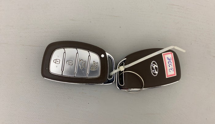 2021 Hyundai VENUE SX PLUS 1.0 TURBO DCT, Petrol, Automatic, 54,725 km, Key Close Up