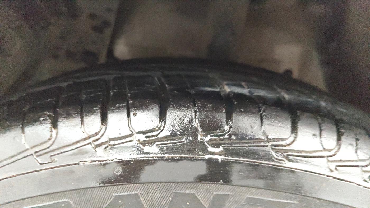 2015 Tata Zest XMS PETROL, Petrol, Manual, 35,281 km, Left Front Tyre Tread
