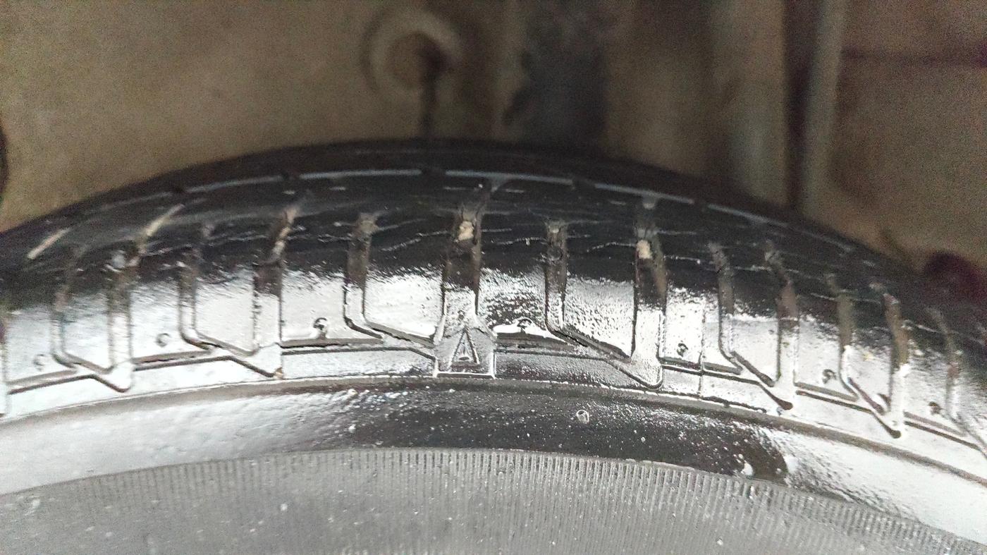 2015 Tata Zest XMS PETROL, Petrol, Manual, 35,281 km, Left Rear Tyre Tread