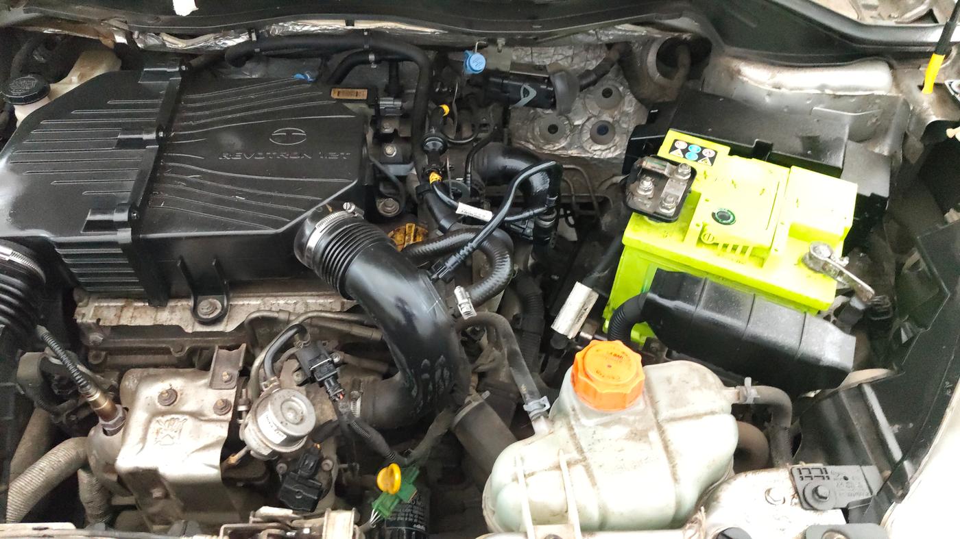 2015 Tata Zest XMS PETROL, Petrol, Manual, 35,281 km, Engine View - Left